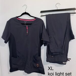Koi Light - Dark Gray Scrub Set XL